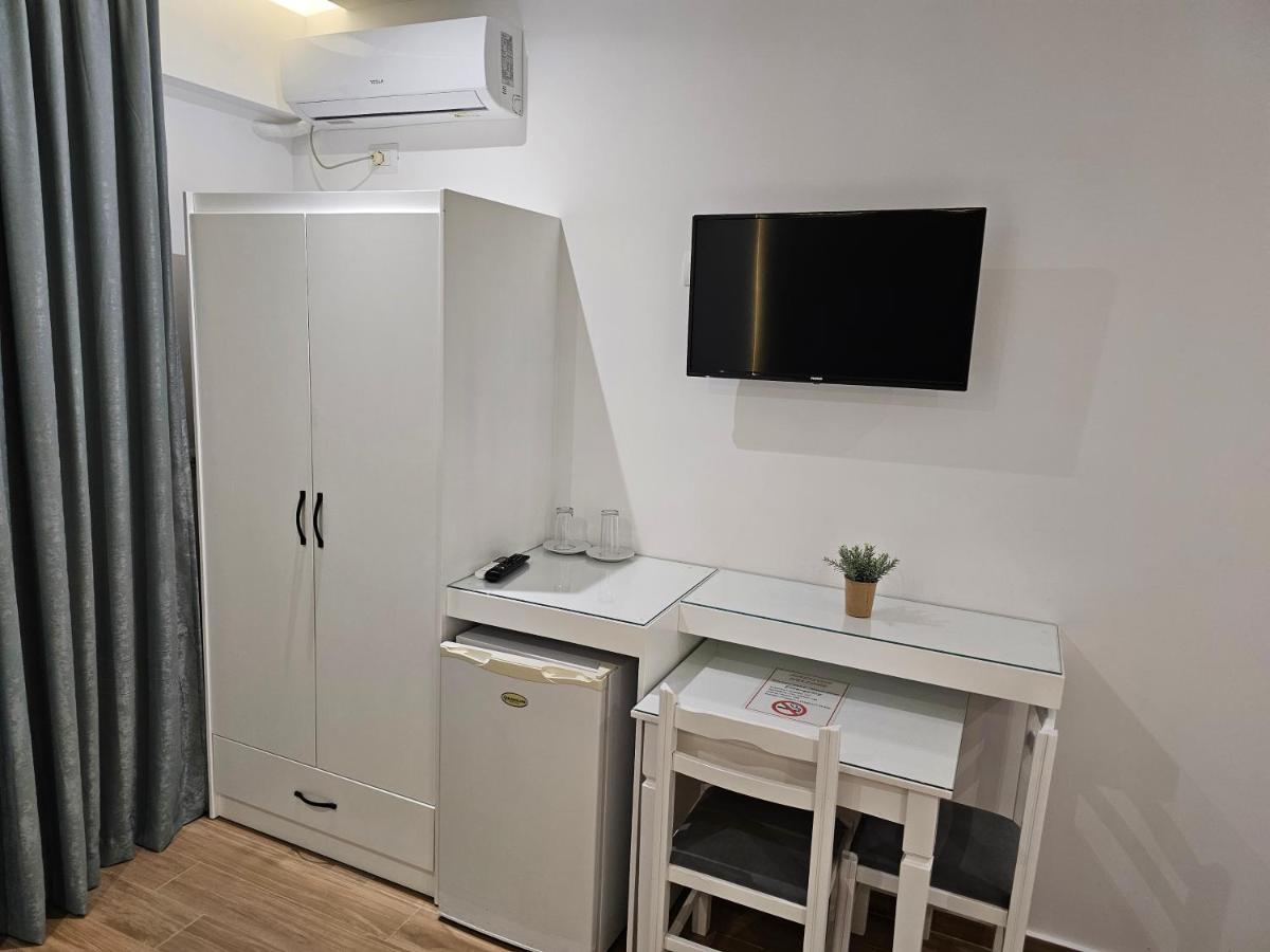 Vila 31 Sarandë エクステリア 写真