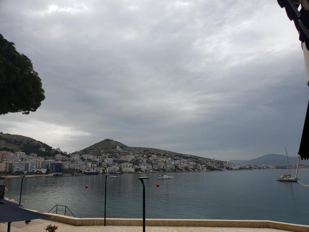 Vila 31 Sarandë エクステリア 写真